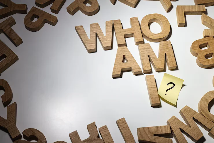 آموزش گرامر Who Whom Whose با ذکر تمرین